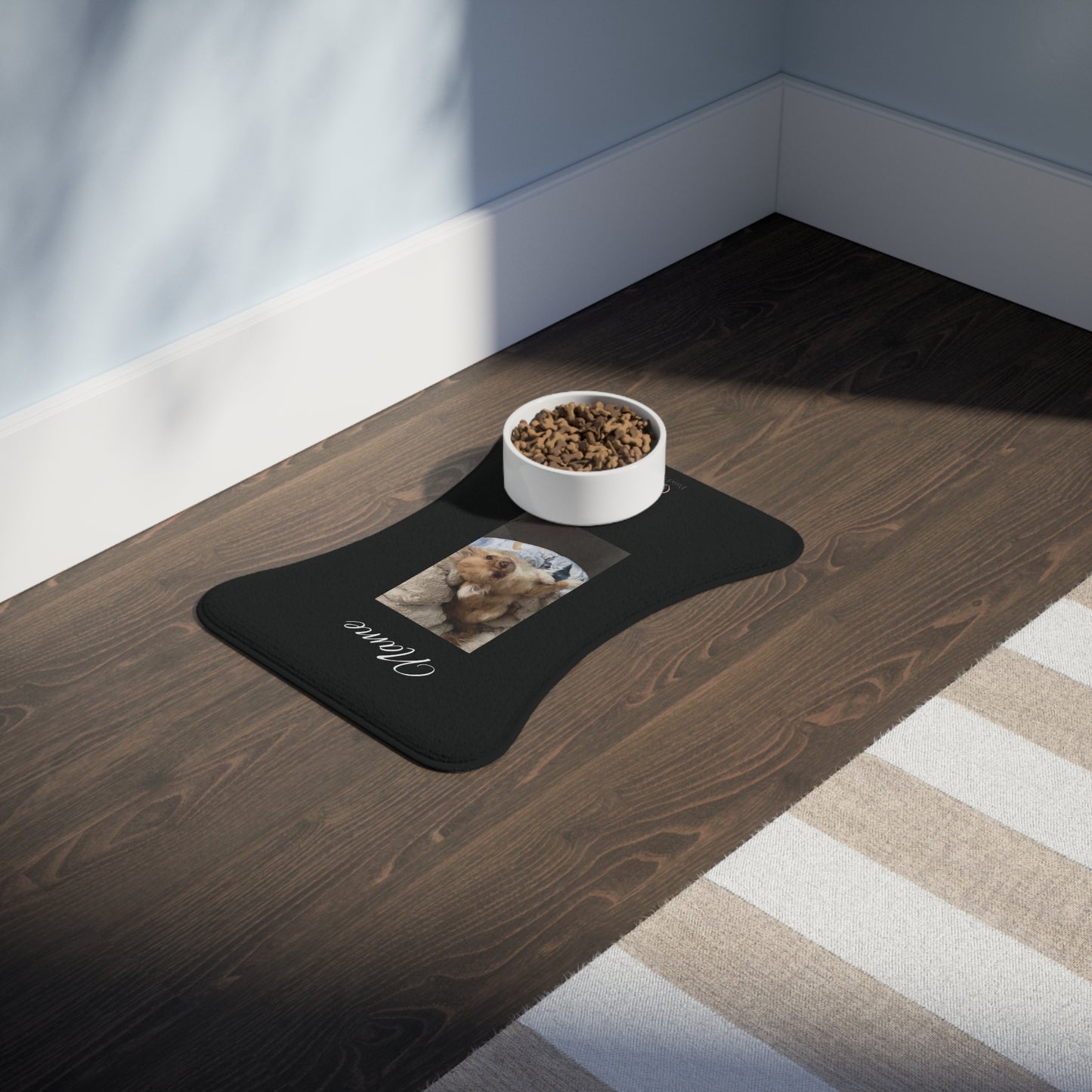 Personalisierte Unterlage mit Wunschfoto + Namen im Hochformat